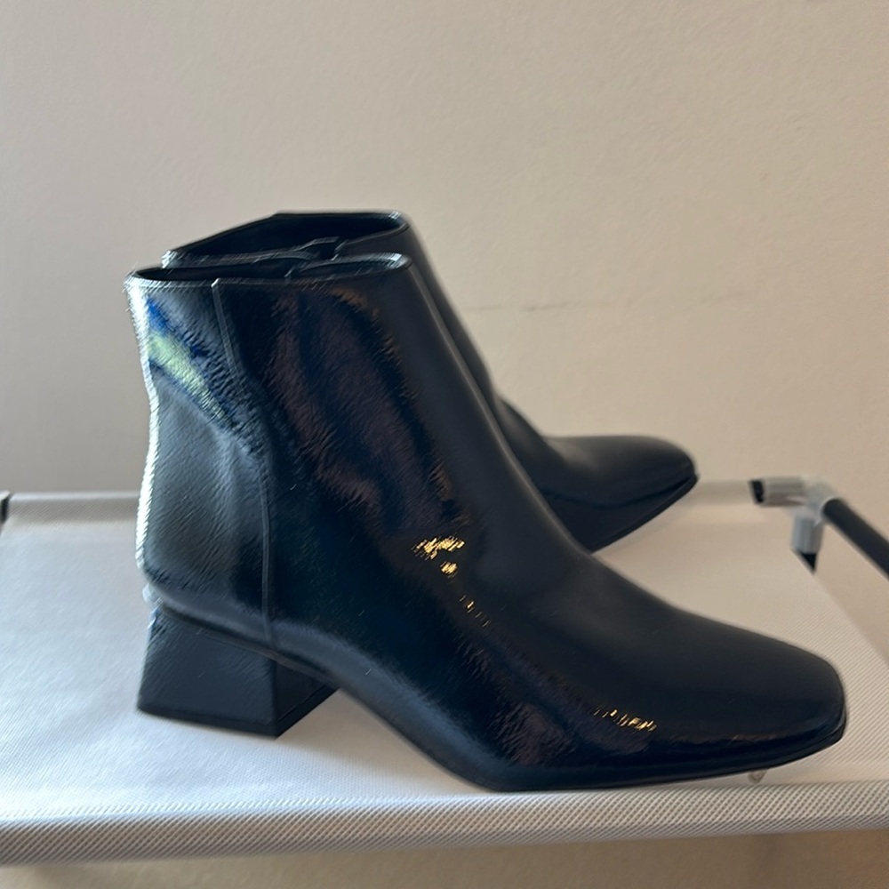 Sam Edelman Circus Women's Layla Black Croc-Embossed Ankle Boots